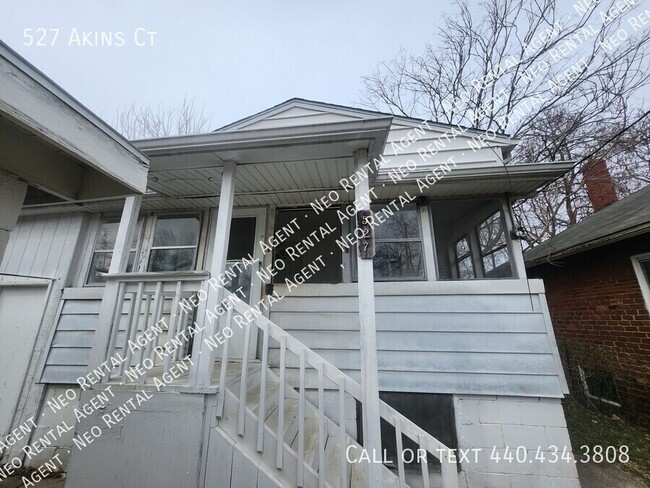 Building Photo - 527 Akins Ct Rental