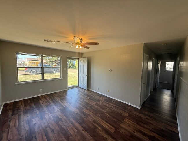 Photo - 1228 Darby Ave