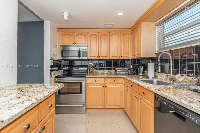 Photo - 1750 James Ave Unit 6D