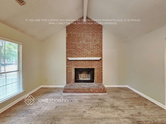 Photo - 185 Steeplechase Dr