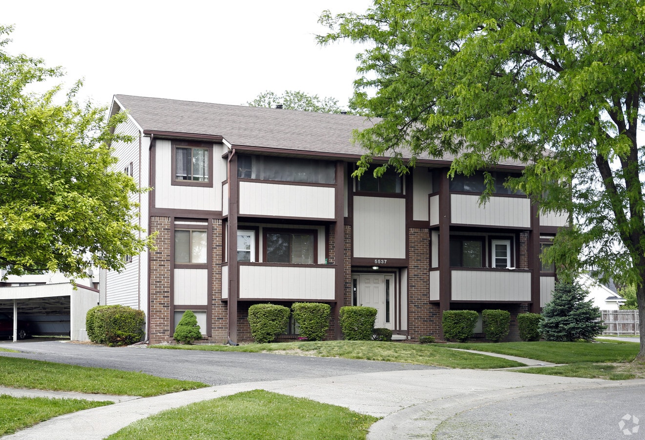5537 Glenridge Drive - 5537 Glenridge Dr Apartments