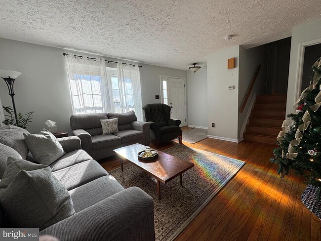 Photo - 3132 Laurel View Dr