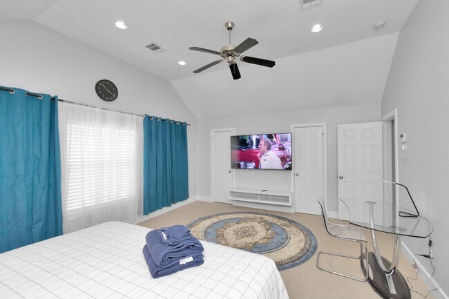 Photo - 2003 Wichita St