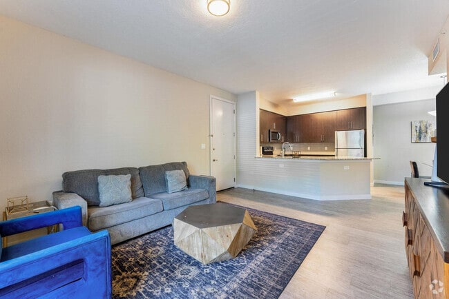 Building Photo - 1820 Legends Ln Rental