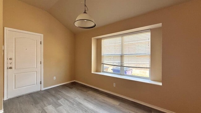 Photo - 1473 Rainbow Parke Dr