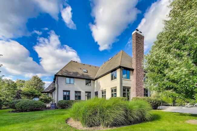 Photo - 23W711 Hobson Rd