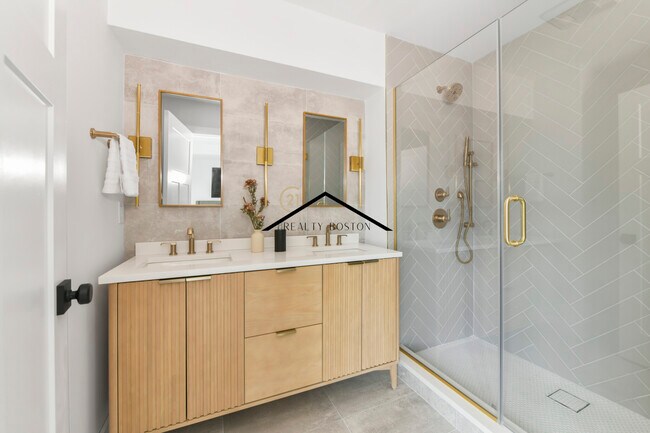 Photo - 280-282 Sumner St Unit 1
