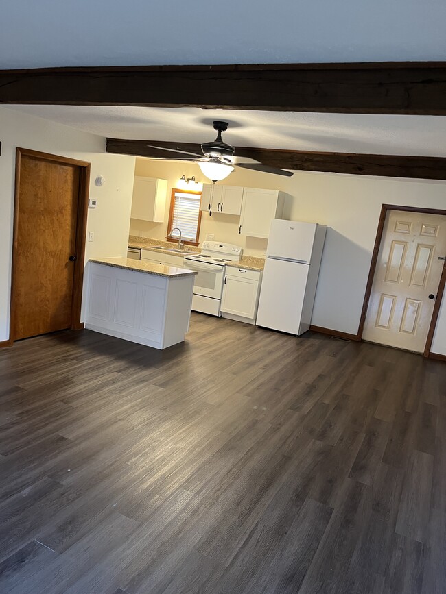 Photo - 1954 Graham School Rd