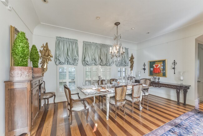 Photo - 2712 Ferndale St