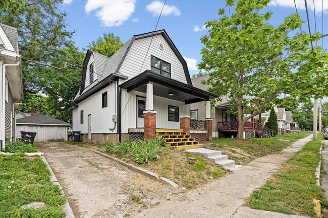 Photo - 403 N 9th St