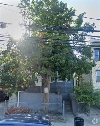 Building Photo - 606 Grand Ave Unit 1 Rental