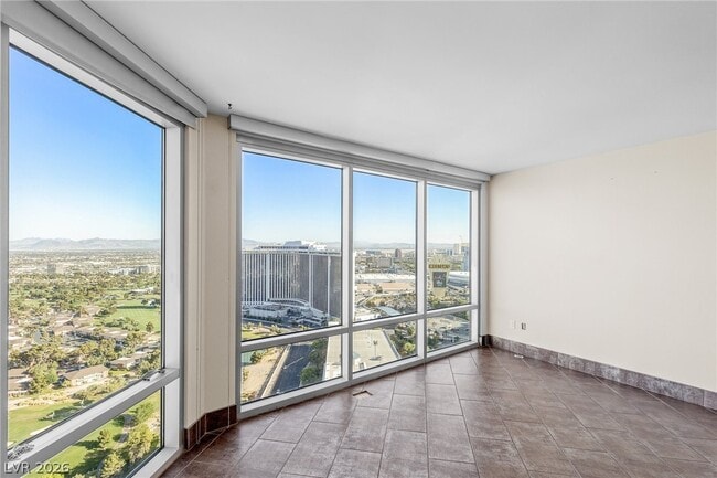 Building Photo - 322 Karen Ave Unit 3402