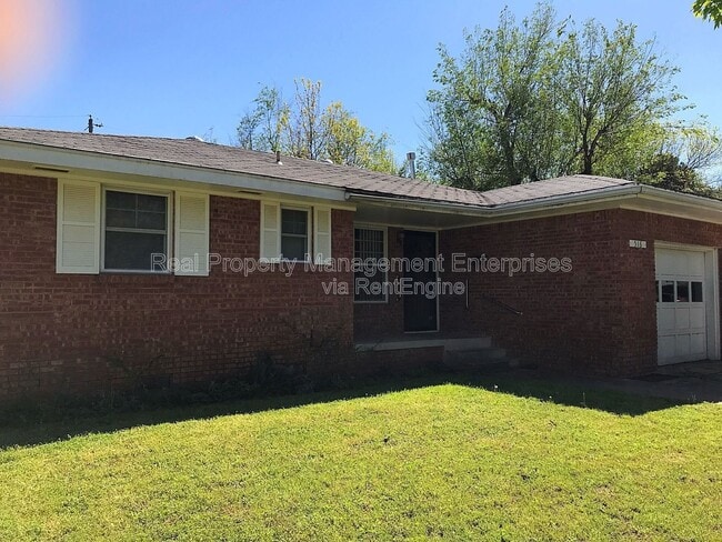 Building Photo - 516 Inwood Dr