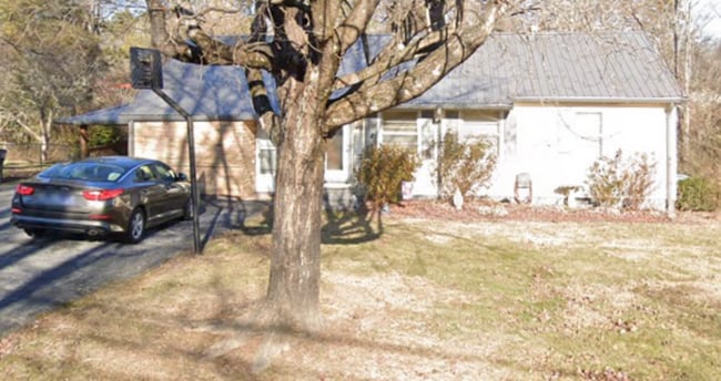 Photo - 1415 Creekwood Dr