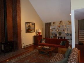 42 Pleasant Dr