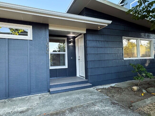 Photo - Freshly Updated 4-Bed Retreat Centrally Lo...