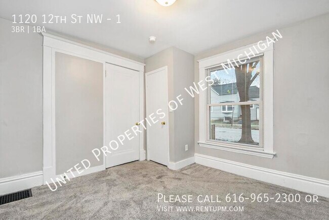 Photo - Available Now | 3 Bedroom 1 Bathroom Lower... Unidad 1