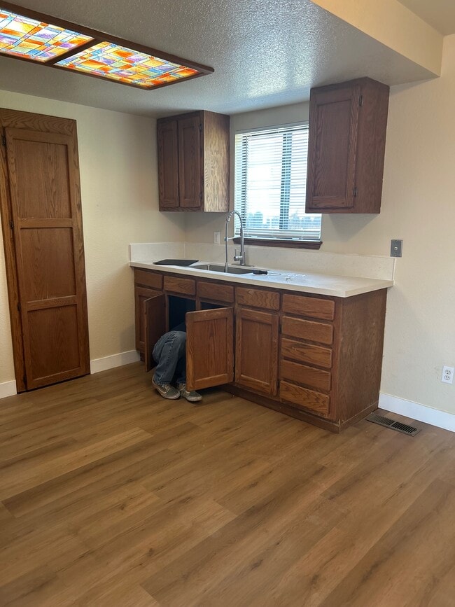 Photo - 942 Ralston St