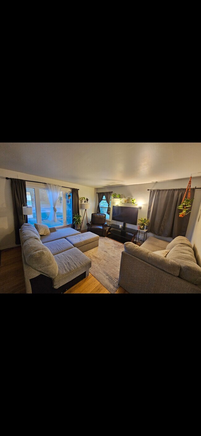 Photo - 207 Saint Andrew St Unidad Upstairs