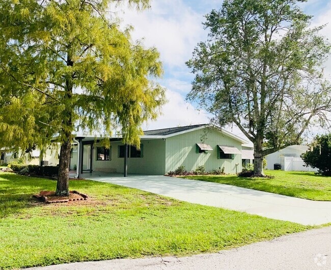 Building Photo - Impressive 3/2 Home in Peaceful Pine Run