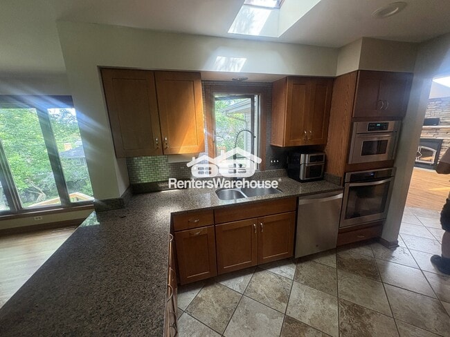 Photo - 3500 Yukon Ave N