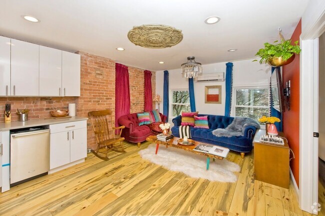Building Photo - 2 & 3 Bedroom Unit 5 Rental