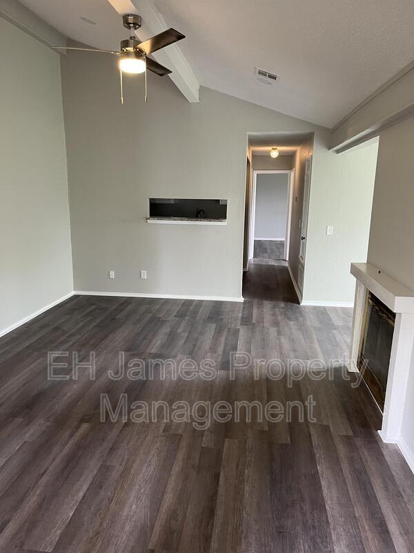 Photo - 10802 E 14th Ct