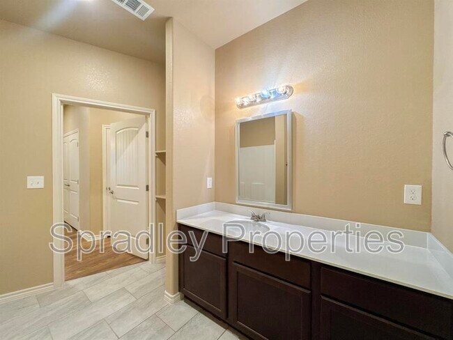 Photo - 1269A Jasmine