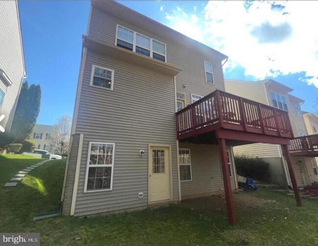 Building Photo - 9241 Greenshire Dr