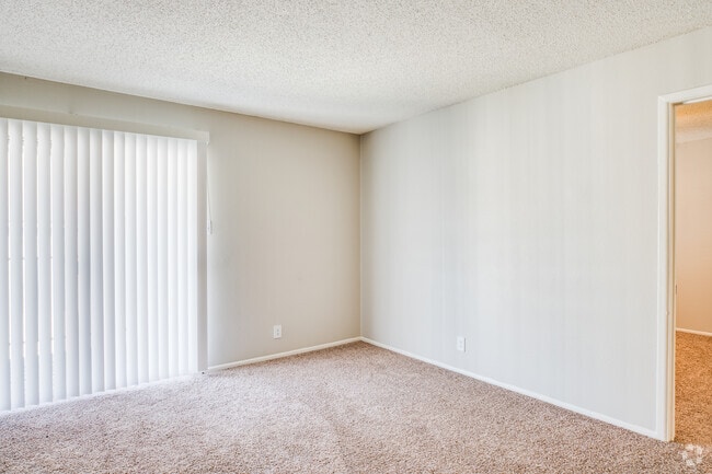1BR, 1BA - 466SF