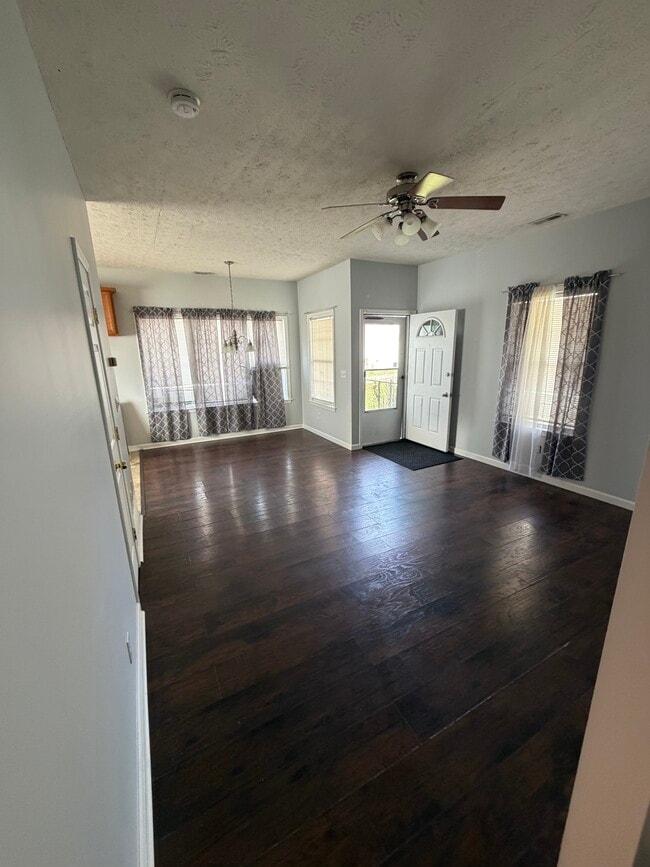 Building Photo - 431 16th St