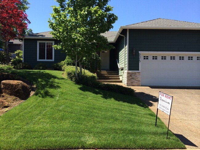 Four Bedroom Home in South Salem - Four Bedroom Home in South Salem