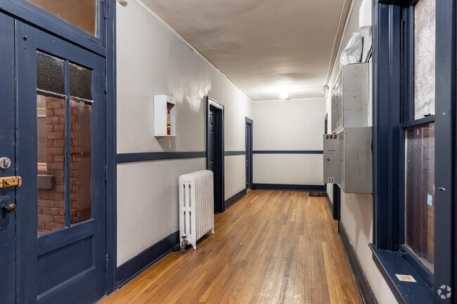 Lobby/Hallway