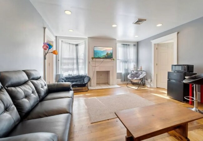 Photo - 23 E Clinton St Unit 2F