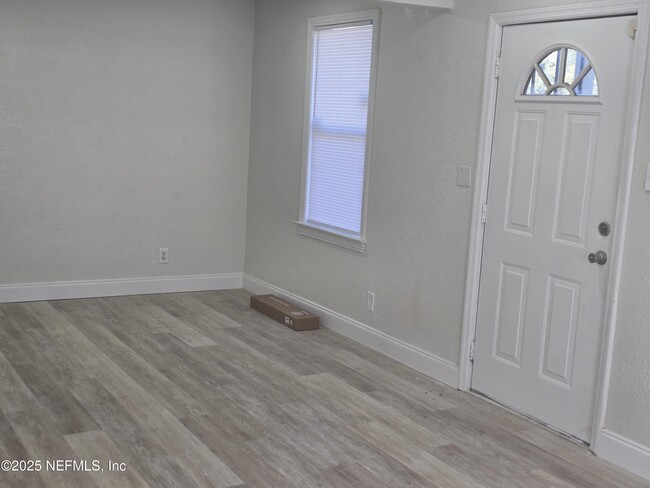 Photo - 5708 Vernon Rd