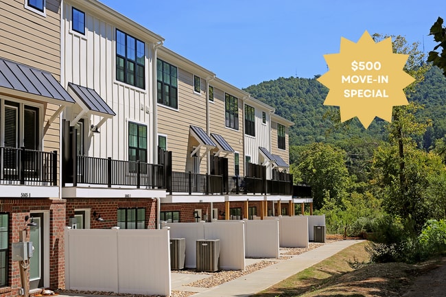 End-Unit Apartment With $500 Move-in Special - End-Unit Apartment With $500 Move-in Special Unidad Mary Jackson Ct 5055  B