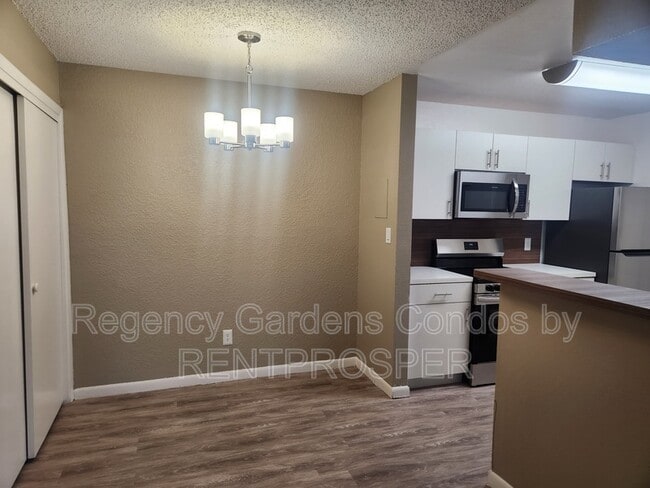 Photo - 5540 Devonbriar Way Unit 103