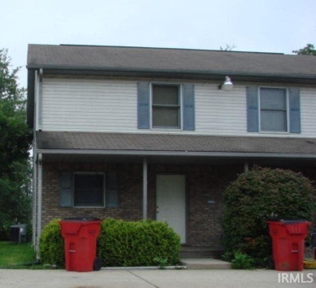 Building Photo - 1302 S Hickory Grove Ln