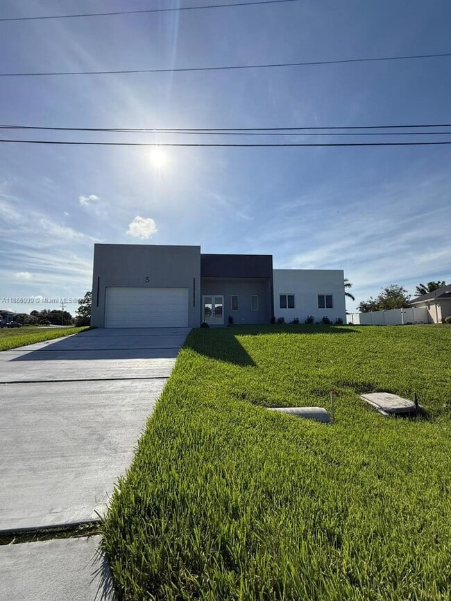 Photo - 5 SW 26th Pl