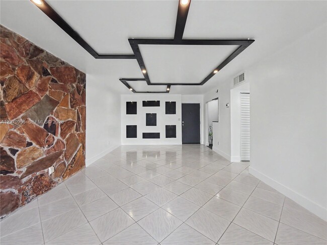 Photo - 8411 NW 8th St Unidad 102