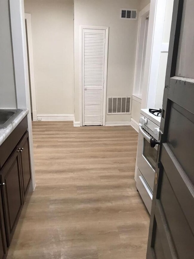 Photo - 3412 W Foster Ave Unidad 1B