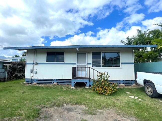 2 Bed/ 1 Bath with Parking in Kailua - 2 Bed/ 1 Bath with Parking in Kailua Casa