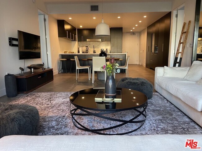 Photo - 6250 Hollywood Blvd Unit 6G