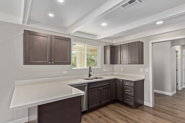 Photo - 7525 W Lake Erie Dr