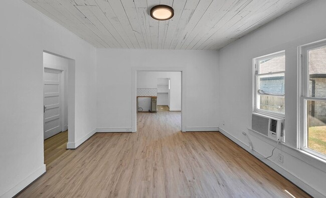 Photo - 909 N 10th St