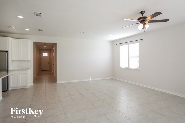Photo - 2103 Amberly Dr