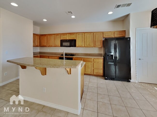 Photo - 2000 Hollywell St