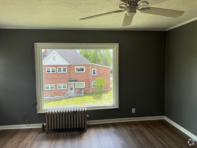 Building Photo - 506 SIXTH STREET Unit #5 Rental
