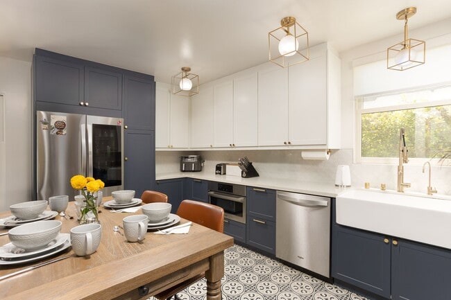 Photo - Beautiful 3 Bedroom Home in Prime North Hollywood Location