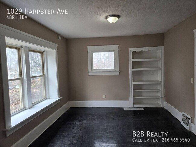 Photo - 1029 Harpster Ave